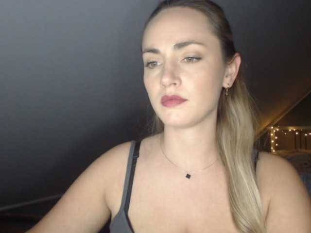 ScarlettXQueen live cam on BongaCams