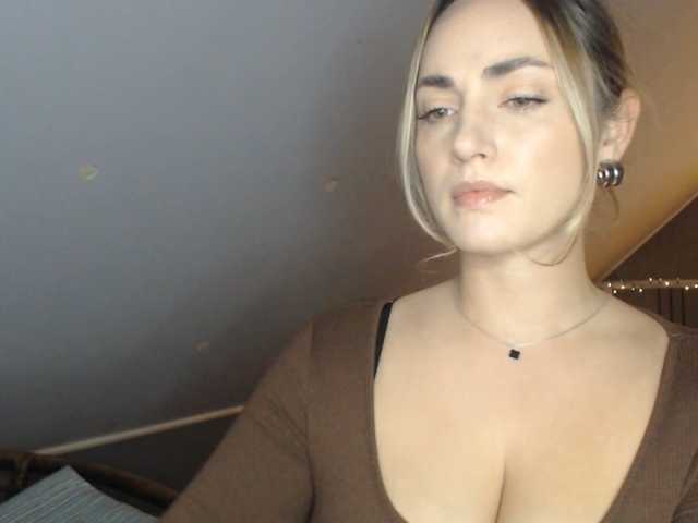 ScarlettXQueen live cam on BongaCams