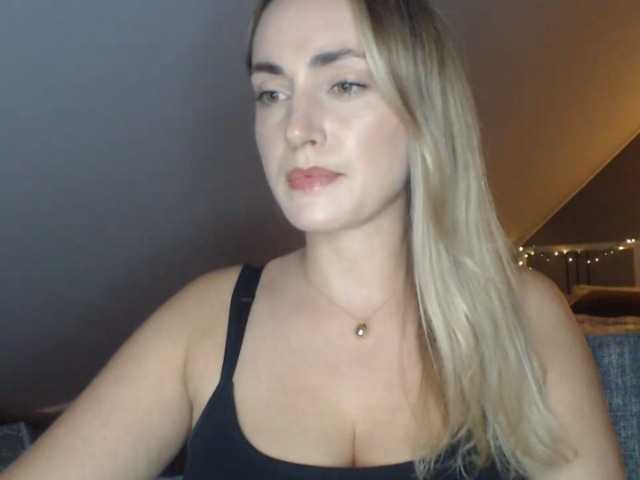 ScarlettXQueen live cam on BongaCams