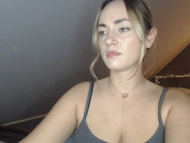 ScarlettXQueen live cam on BongaCams