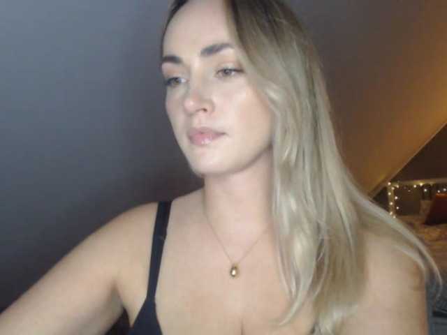 ScarlettXQueen live webcam show