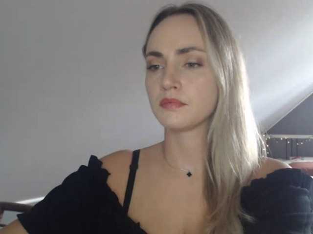 ScarlettXQueen live cam on BongaCams