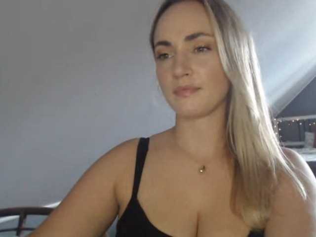 ScarlettXQueen live webcam show