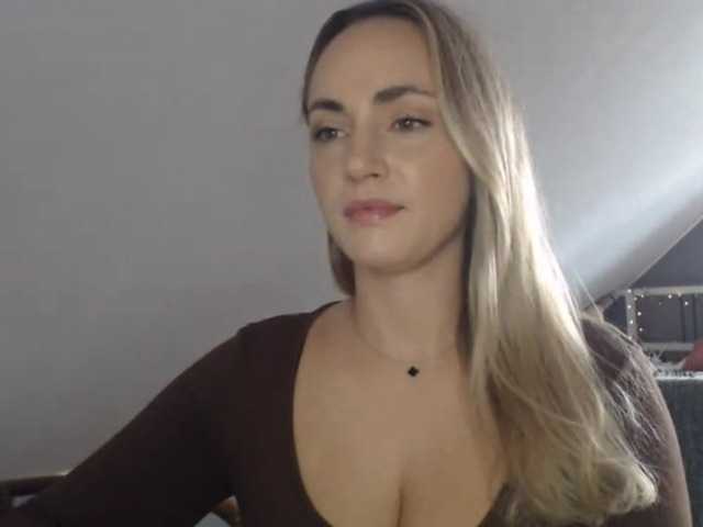 ScarlettXQueen live cam on BongaCams