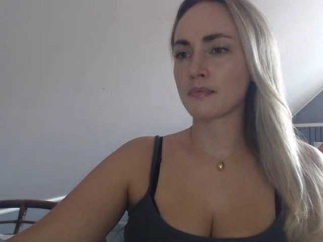 ScarlettXQueen live webcam show