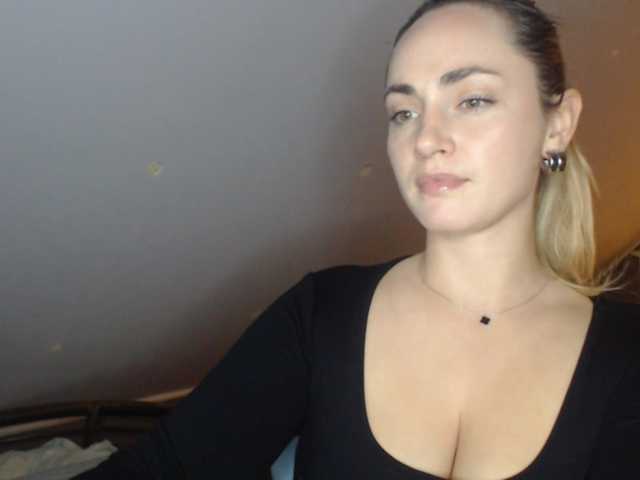 ScarlettXQueen live cam on BongaCams