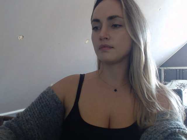 ScarlettXQueen live cam on BongaCams