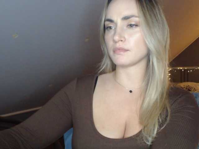 ScarlettXQueen live cam on BongaCams