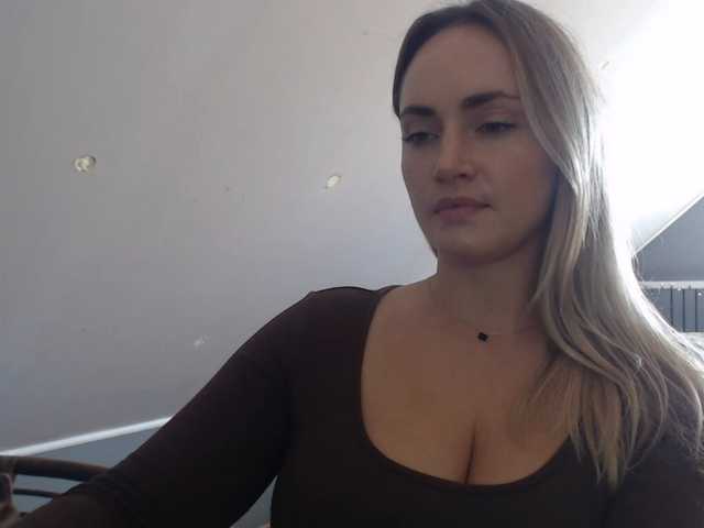 ScarlettXQueen live cam preview