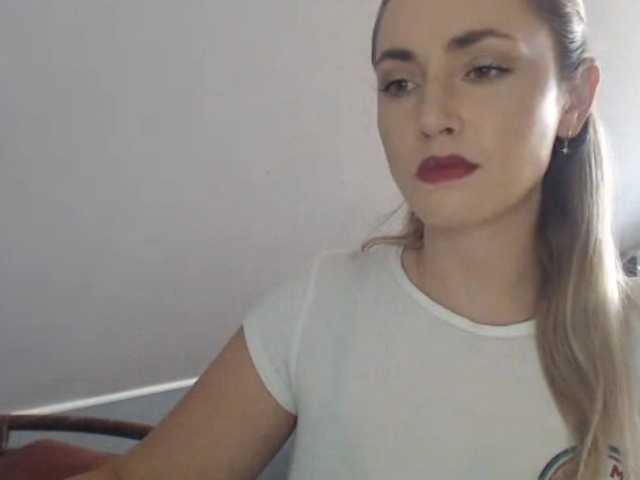 ScarlettXQueen live cam on BongaCams