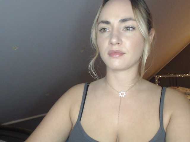 ScarlettXQueen live cam on BongaCams