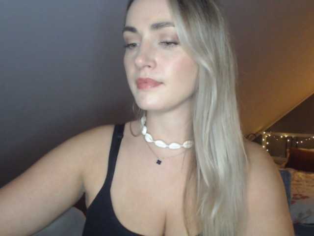 ScarlettXQueen live cam on BongaCams