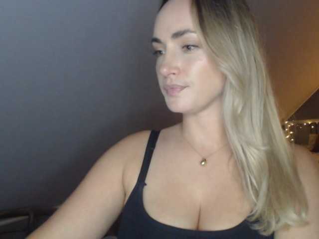 ScarlettXQueen live webcam show