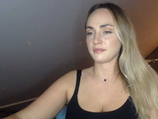 ScarlettXQueen live cam on BongaCams