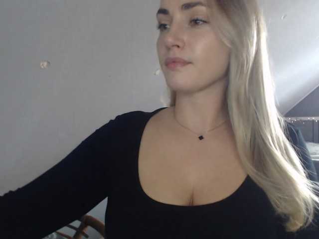 ScarlettXQueen live cam on BongaCams