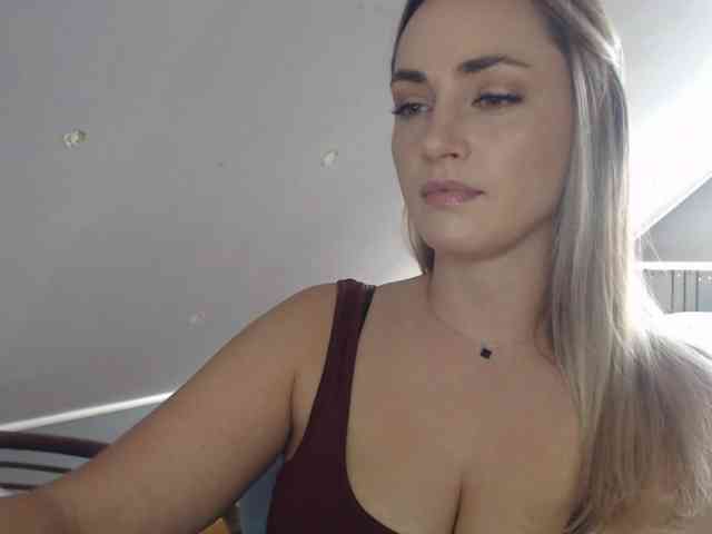 ScarlettXQueen webcam