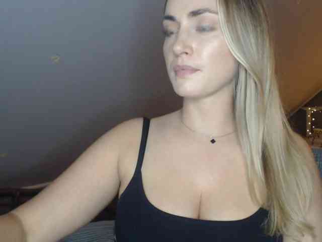 ScarlettXQueen webcam