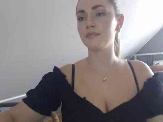ScarlettXQueen webcam