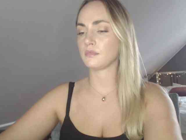 ScarlettXQueen webcam