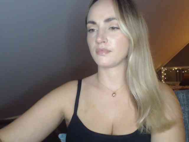 ScarlettXQueen webcam
