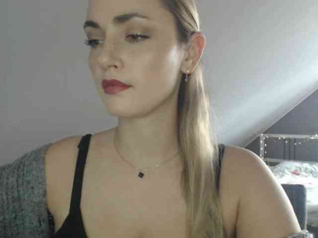 ScarlettXQueen webcam