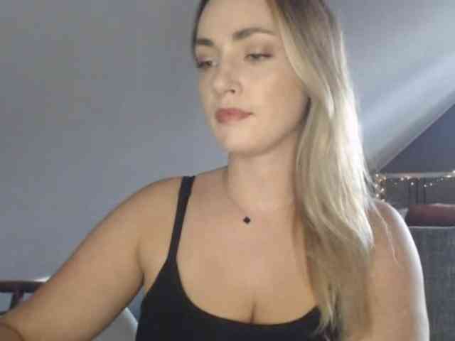 ScarlettXQueen webcam