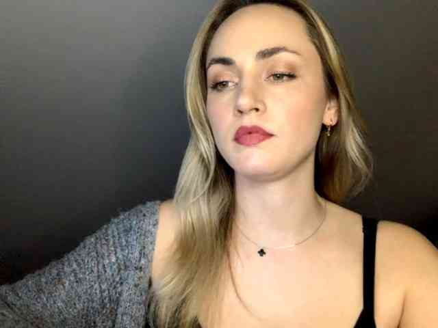 ScarlettXQueen webcam