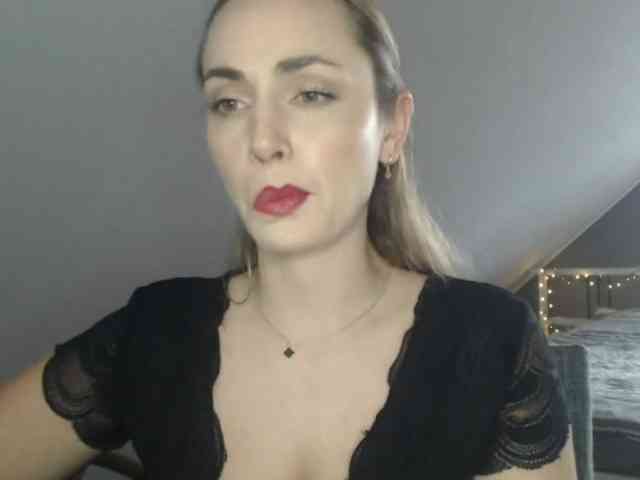 ScarlettXQueen webcam