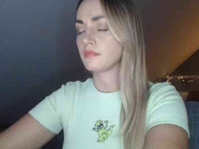 ScarlettXQueen webcam