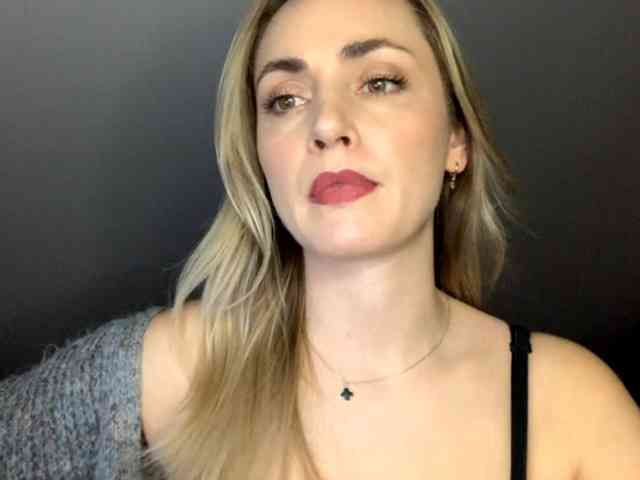 ScarlettXQueen webcam