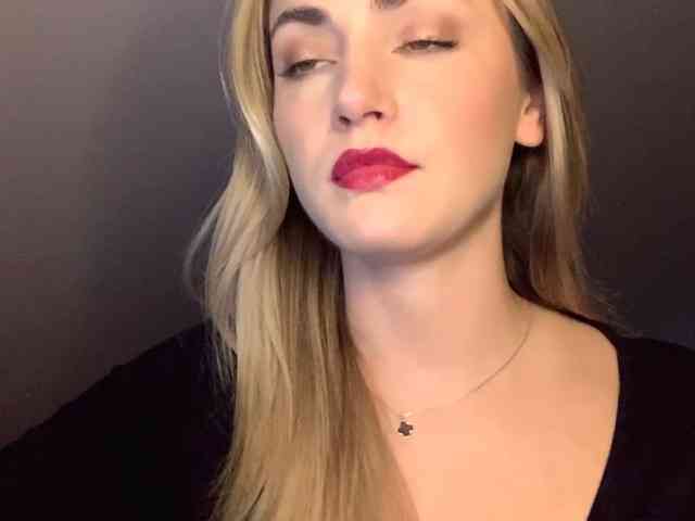ScarlettXQueen webcam
