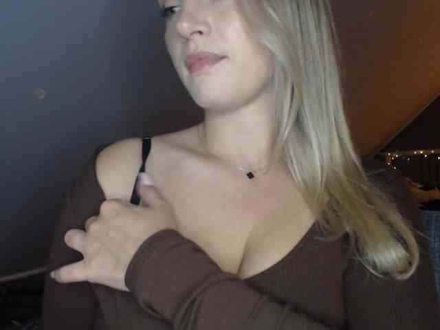 ScarlettXQueen webcam