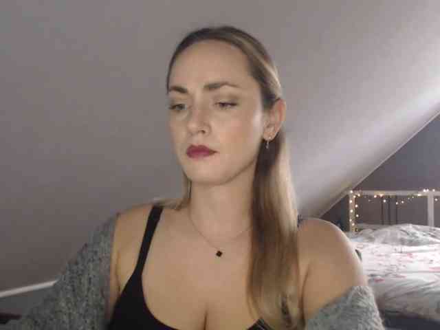 ScarlettXQueen webcam