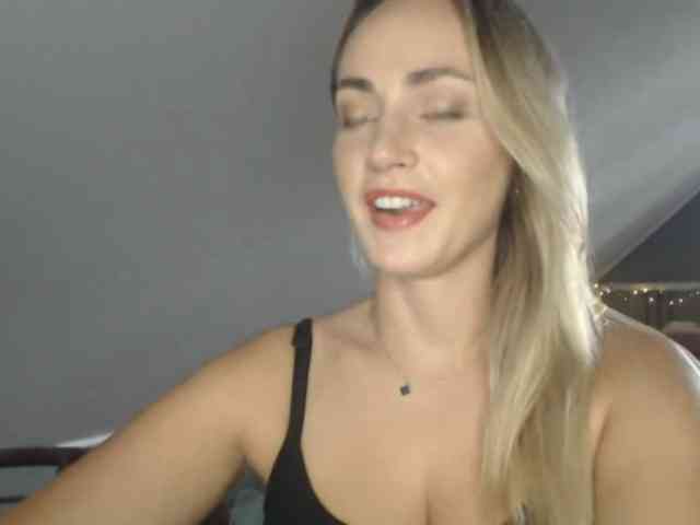 ScarlettXQueen webcam