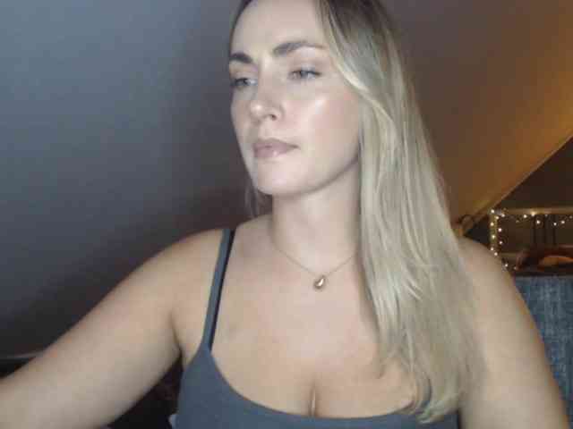 ScarlettXQueen webcam