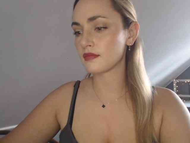 ScarlettXQueen webcam