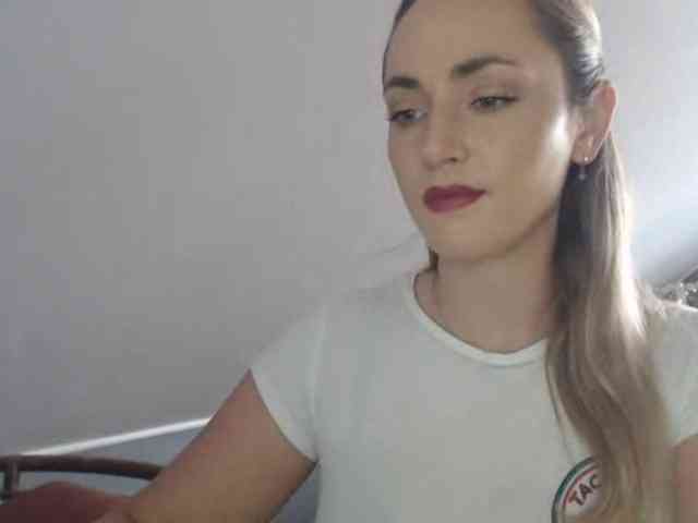 ScarlettXQueen webcam