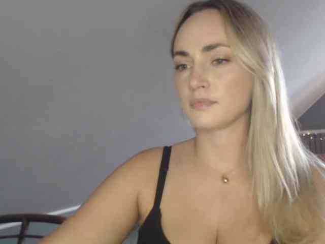ScarlettXQueen webcam