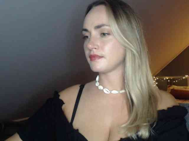 ScarlettXQueen webcam