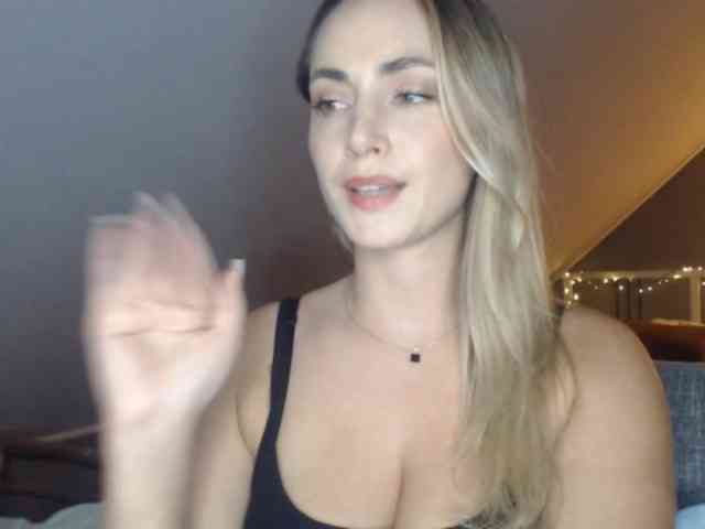 ScarlettXQueen webcam