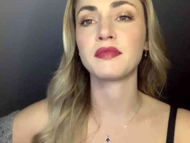 ScarlettXQueen webcam