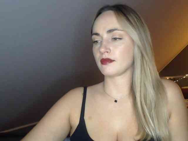 ScarlettXQueen webcam