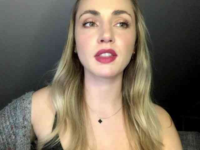 ScarlettXQueen webcam