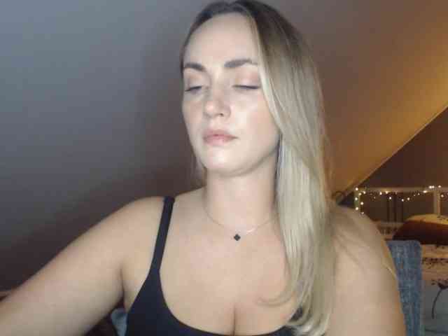 ScarlettXQueen webcam