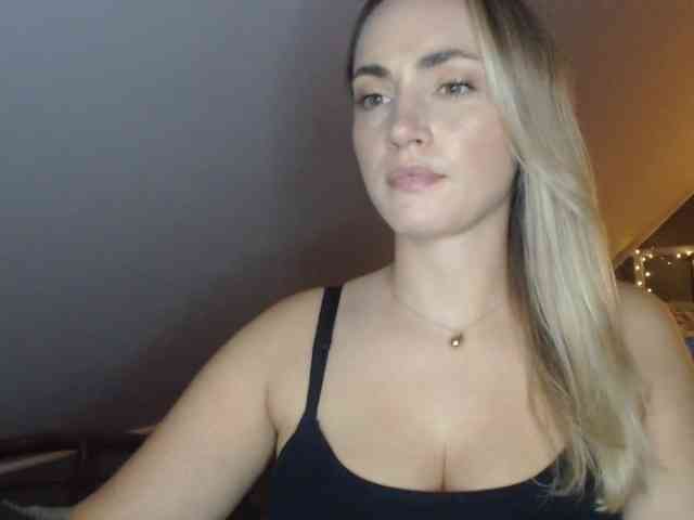 ScarlettXQueen webcam