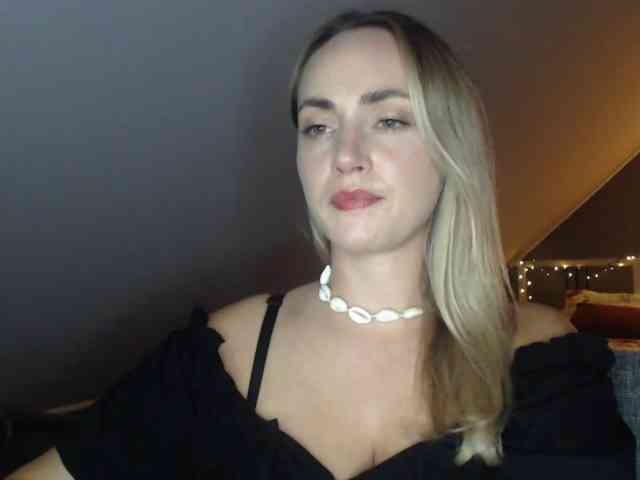 ScarlettXQueen webcam