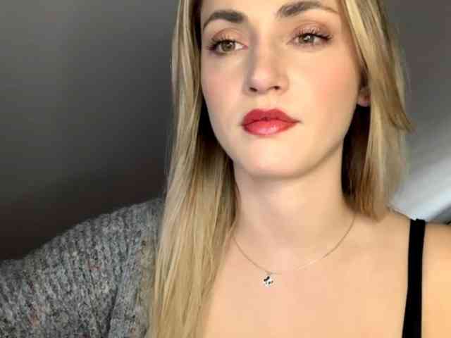 ScarlettXQueen webcam