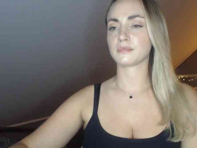 ScarlettXQueen webcam