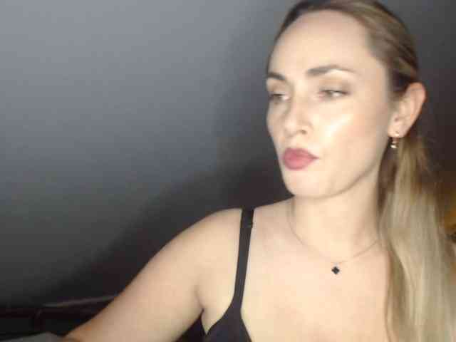 ScarlettXQueen webcam