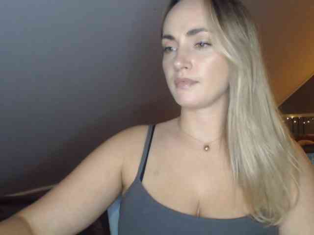 ScarlettXQueen webcam